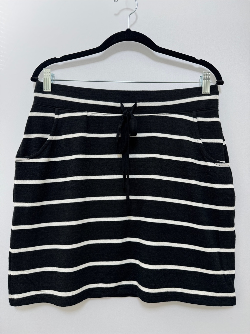 Market & Spruce Amina Black and White Striped Knit Drawstring Skirt